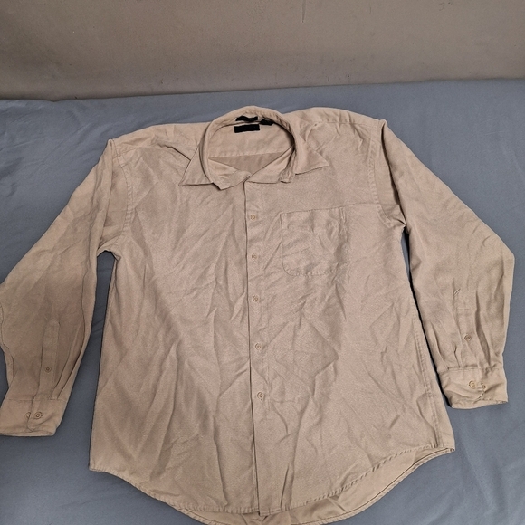 A Van Heusen men's large long sleeve soft suede button-down shirt. Pre-loved - Picture 1 of 7